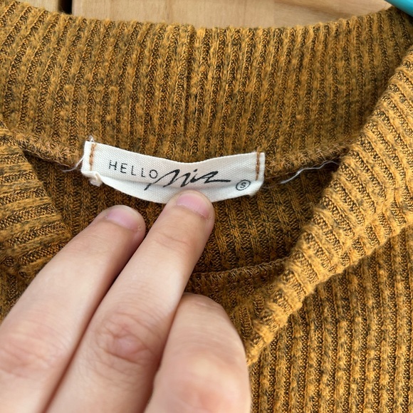 Hello Miz mock neck ribbed knit mustard gold maternity sweater top small S - Picture 3 of 5